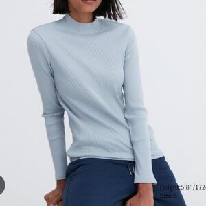 Uniqlo high neck t shirt ribbed